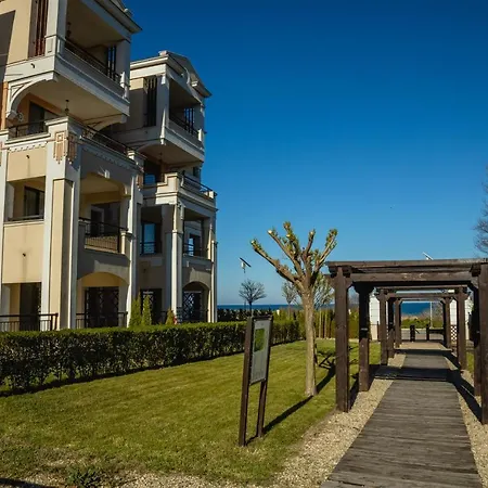 Life One-bedroom With Sea View By Flаt Manаger