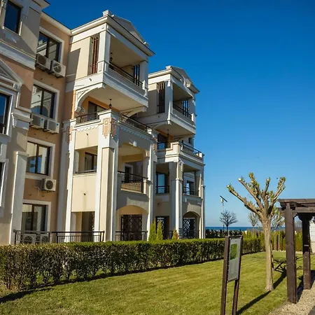 Life One-bedroom With Sea View By Flаt Manаger